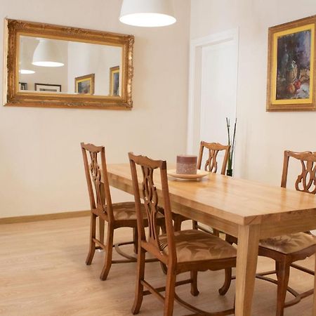 Acacia Firenze Apartments Artemisia-Angelica Екстер'єр фото
