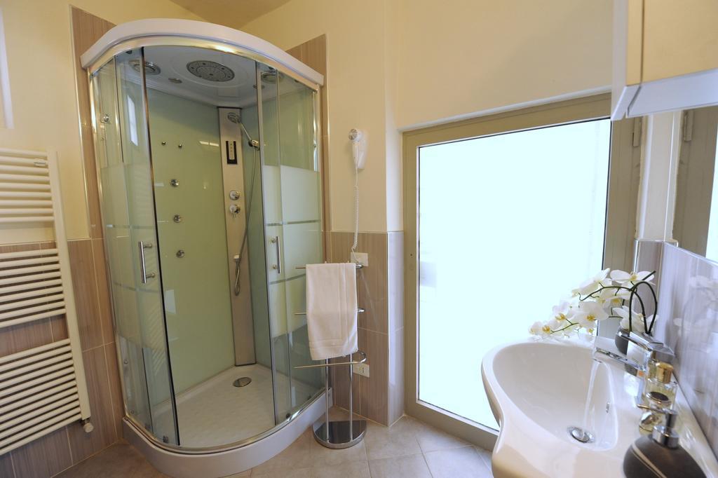 Acacia Firenze Apartments Artemisia-Angelica Екстер'єр фото
