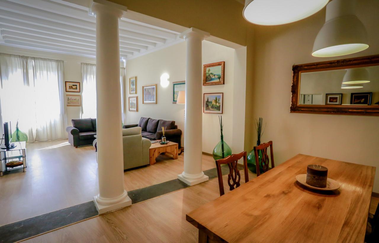 Acacia Firenze Apartments Artemisia-Angelica Екстер'єр фото